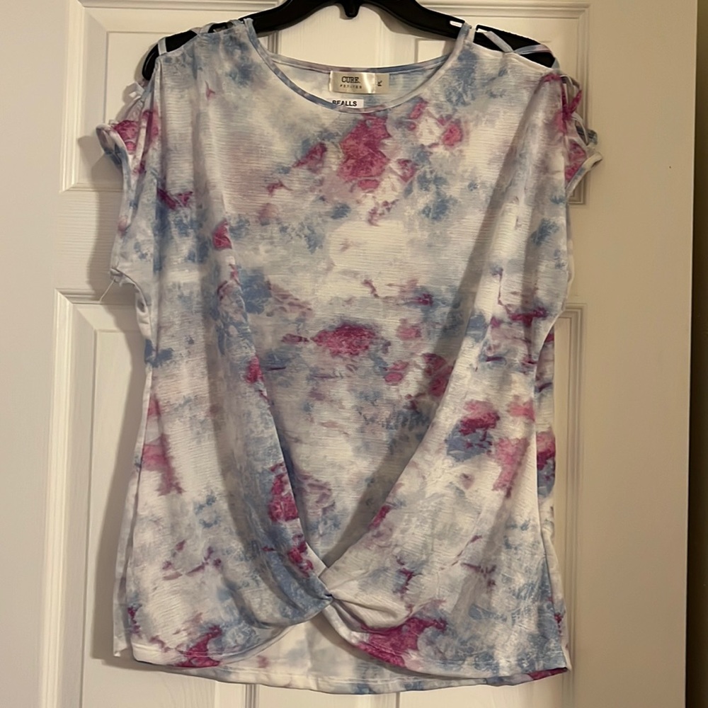 Cure cold shoulder shirt
